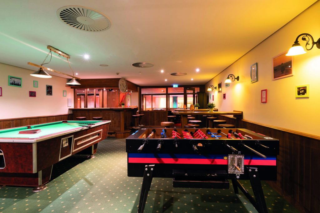 Seminaris SeeHotel Potsdam Billiard Lounge